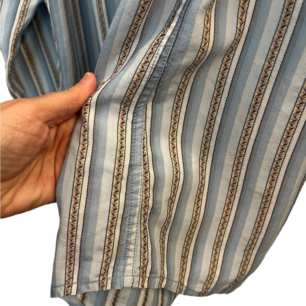 Tommy Bahama Size Large Striped Button 100% Tencel Shirt Classic, Western, Beach - Picture 4 of 8
